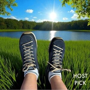 Hanwag Salt Rock Casual Hiking Shoe in Marine Navy 9.5